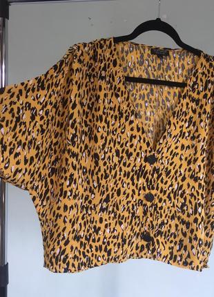 Блуза горчичного цвета в винтажном стиле