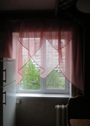 Готовая кухонная занавеска отличного качества,   3 угла .