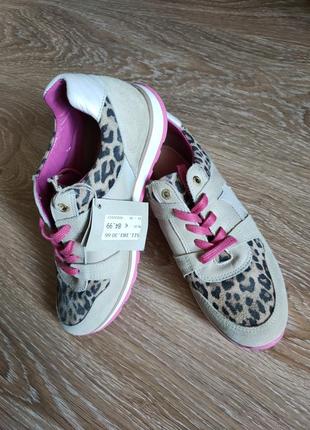 Шкіряні кросівки бежеві з леопардовим принтом натуральна шкіра pantofola d'oro