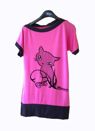 Розовая футболка-туника асимметрично в плечах с рисунком кошки1 фото