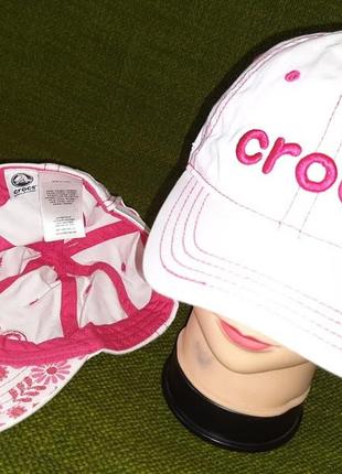 Стильные белые кепки, бейсболки с розовой вышивкой crocs.4-8лет,104-128см. новые.1 фото