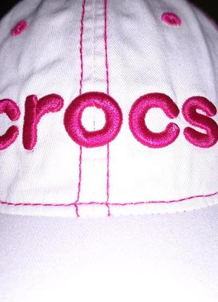 Стильные белые кепки, бейсболки с розовой вышивкой crocs.4-8лет,104-128см. новые.3 фото