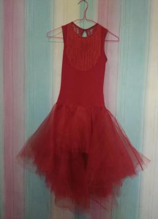 Красное бальное платье1 фото