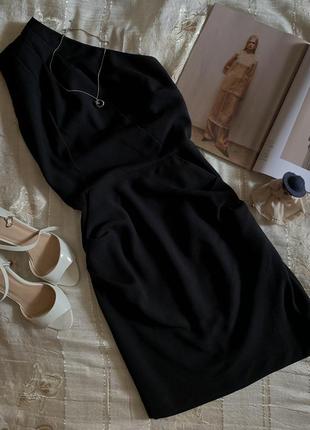 Чёрное платье на одно плечо warehouse