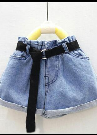 Шорти на дівчинку