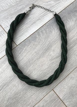 Колье зелёное из бисера