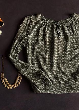 Легка блузка з довгим рукавом