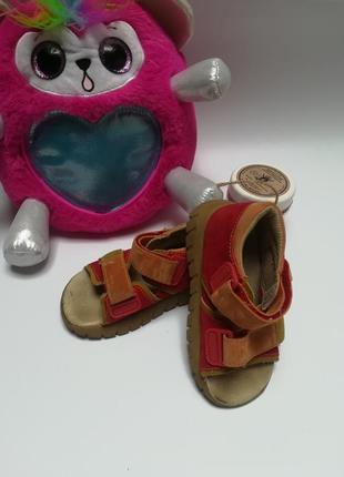 Шкіряні босоніжки kid германія 23 розмір. устілка 15 див.