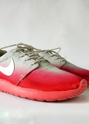 Кроссовки с градиентом. легкие. nike roshe run. оригинал3 фото