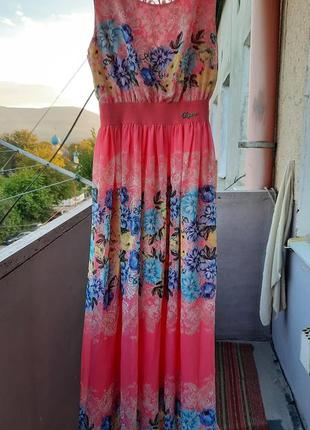 Яркое шифоновое макси платье в цветы2 фото