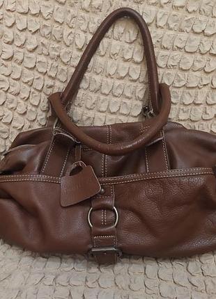 Кожаная сумочка в идеальном состоянии