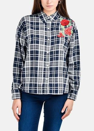 Рубашка женская с вышивкой в клетку