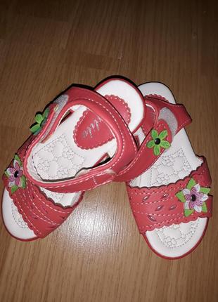 Босоніжки для дівчинки 2