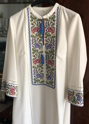 Платье с вышивкой вышитое вишиванка