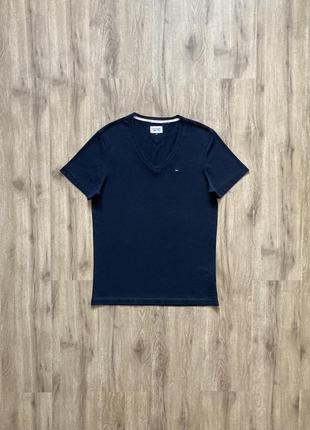 Футболка с вырезом tommy hilfiger