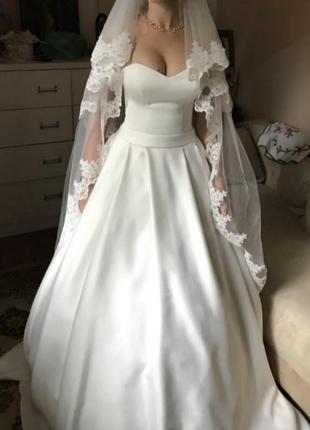 Весільне атласну сукню кольору айворі2 фото