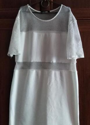 Фирменное белое платье с сеткой