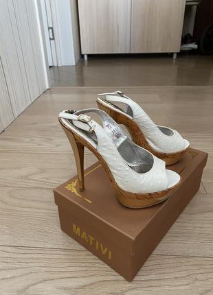 Кожаные босоножки mativi