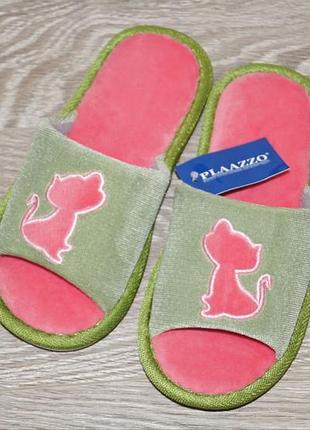 Дитячі кімнатні / домашні тапочки