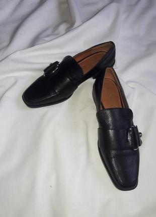 Туфлі лофери шкіряні 38 розмір