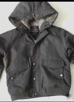 Куртка тепленькая на 10 лет