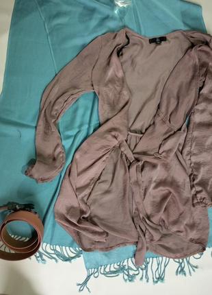 Сексуальный шёлковый халат с запахом7 фото