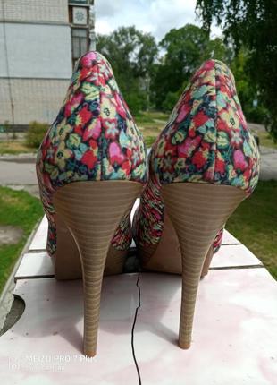 Шикарные женские туфли jessica simpson5 фото
