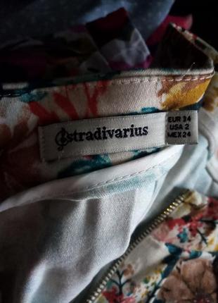 Короткая юбка с завышенной талией и цветочным принтом stradivarius3 фото