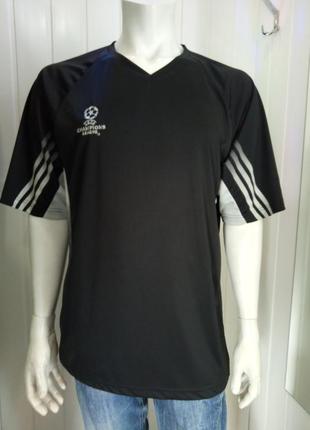 Чоловіча футболка чорна