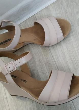 Кожаные босоножки clarks р.39 кожа