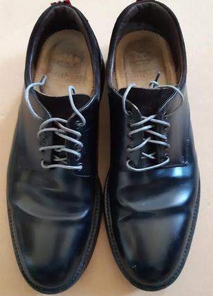 Туфлі-дербі