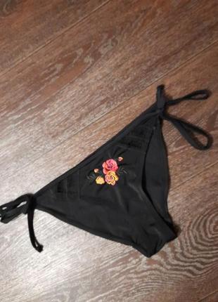 Ann summers р.12 красивые купальные трусики с вышивкой завязки по бокам