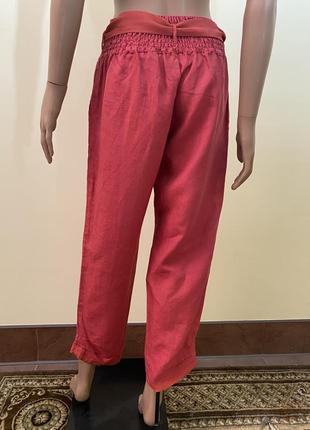 Красные льняно-вискозные штаны с шелковым ремнем4 фото