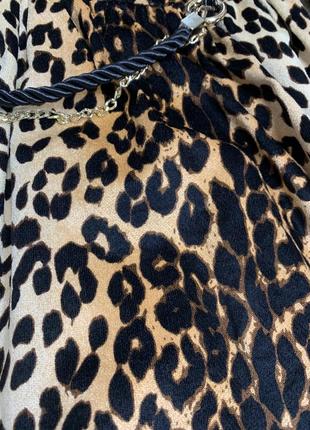 Платье с леопардовым принтом5 фото