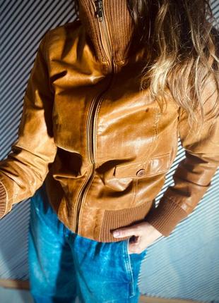 Куртка шкіряна