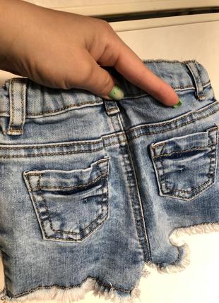 Крутые и стильные джинсовые шорты на малышку с фламинго3 фото