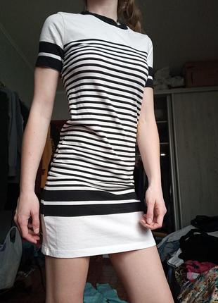 Коротке літнє плаття в смужку zara