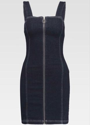 Джинсовое платье сарафан с контрастной строчкой