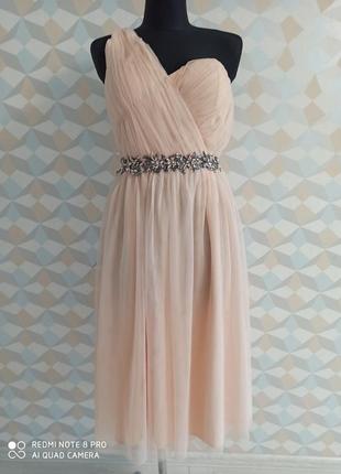 Нежное нарядное фатиновре платье миди  на одноплече,платье на выпускной