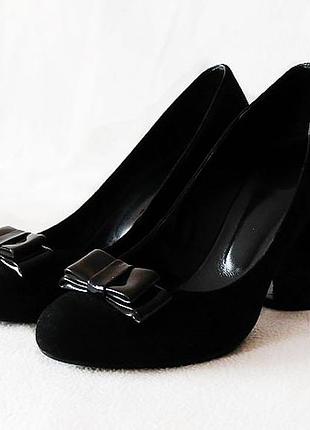 Замшевые туфли. размер 39