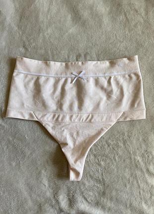 Стягуючі трусики triumph m як нові