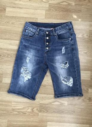 Жіночі джинсові шорти з потертостями