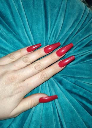 Накладні нігті