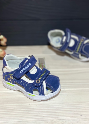 Дитячі закриті босоніжки