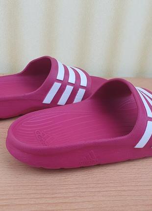 Тапочки adidas 34 р.  duramo slide 21,5 см. сланцы4 фото