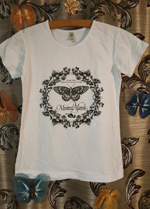 Футтболка женская.