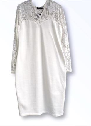 Нарядное белое платье с гипюром