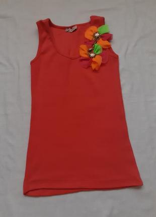 Яркая  нарядная майка