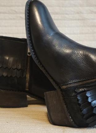 Благородні чорні шкіряні чоботи - ковбойки h & hand crafted англія 39 р.
