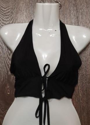 Prettylittlething р.8 новый шикарный верх купальника топ на завязках спереди